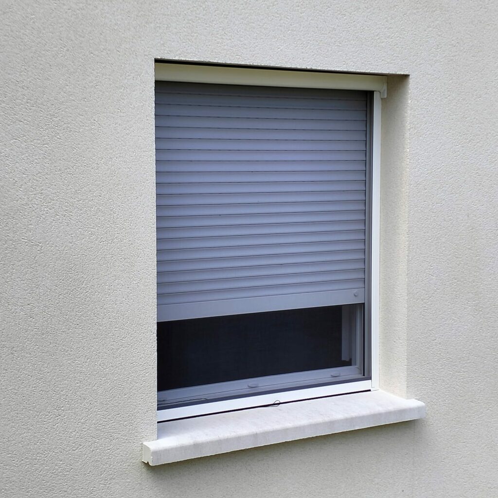 Moustiquaire sur fenêtre